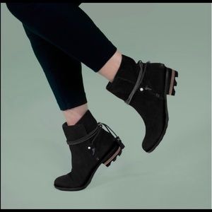 Sorel short boot 9.5 EUC